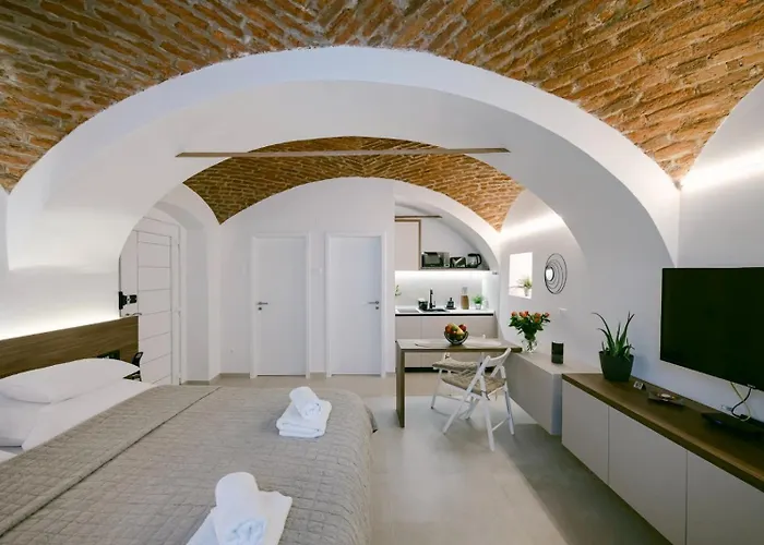 Brick Studio Apartman Tkalca